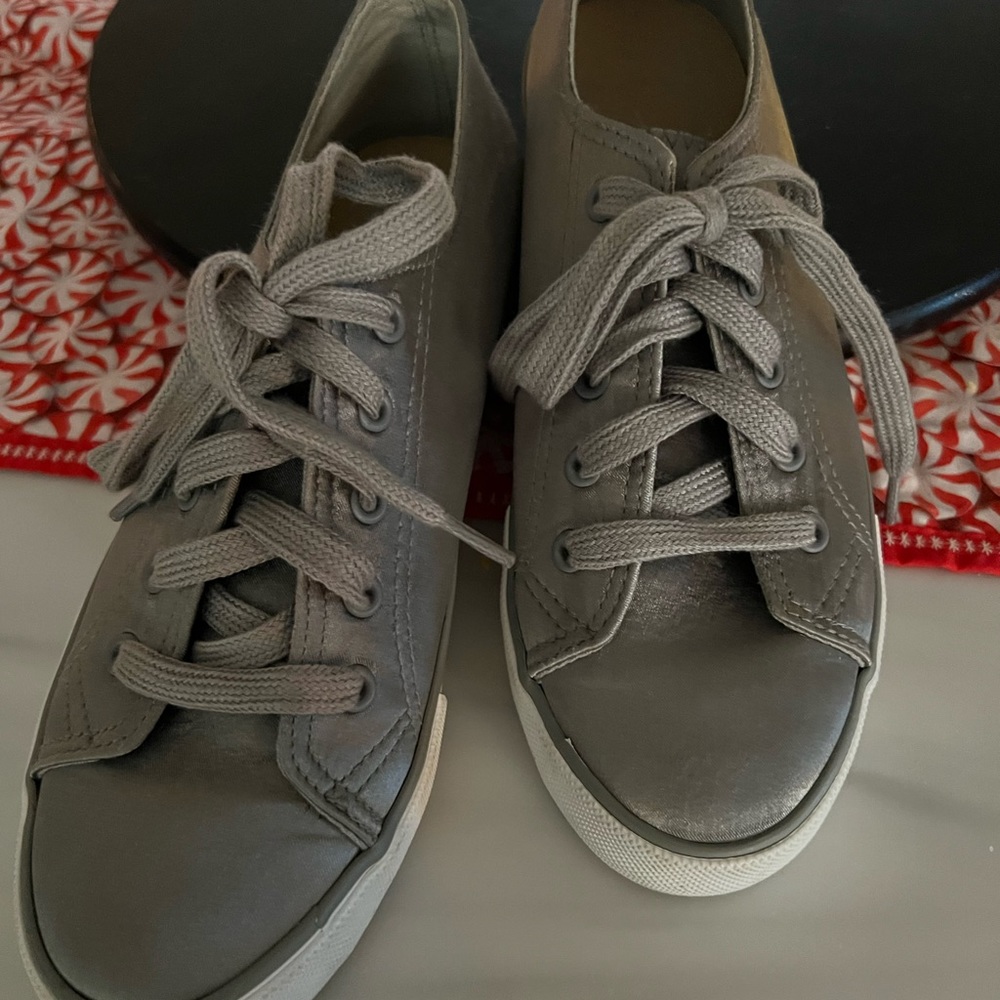 Kaari Blue satin tennis shoes